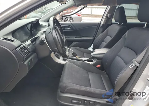 2015 Honda Accord Sport z USA, uszkodzony, nr VIN 1HGCR2F55FA189721